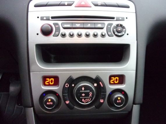 PEUGEOT 308 308 1.6 HDi-009.jpg